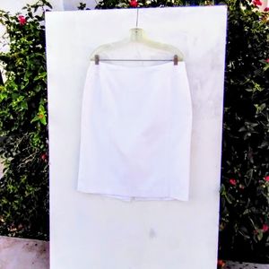 🍭Apostrophe white midi skirt